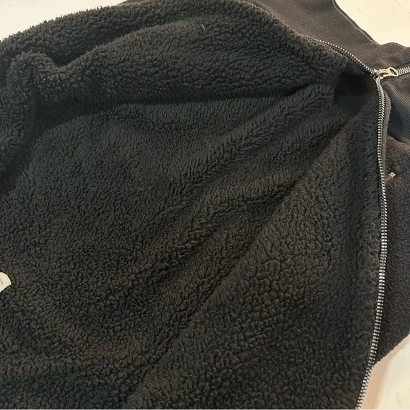 Alo Yoga Asymmetrical Zip Fleece Lined Vest - Size XS - Picture 6 of 7